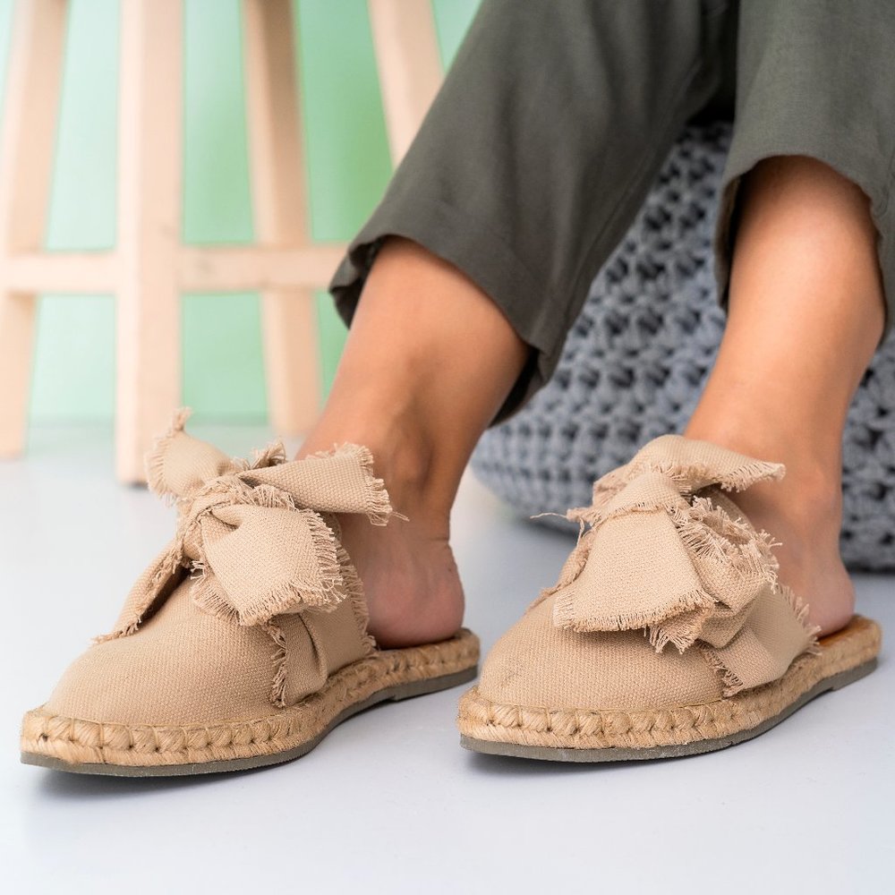 Lucia Flat Mules Beige